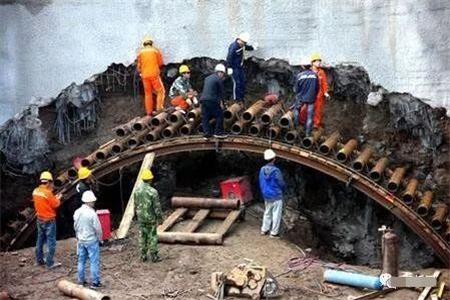 青岛隧道钢花管支护案例